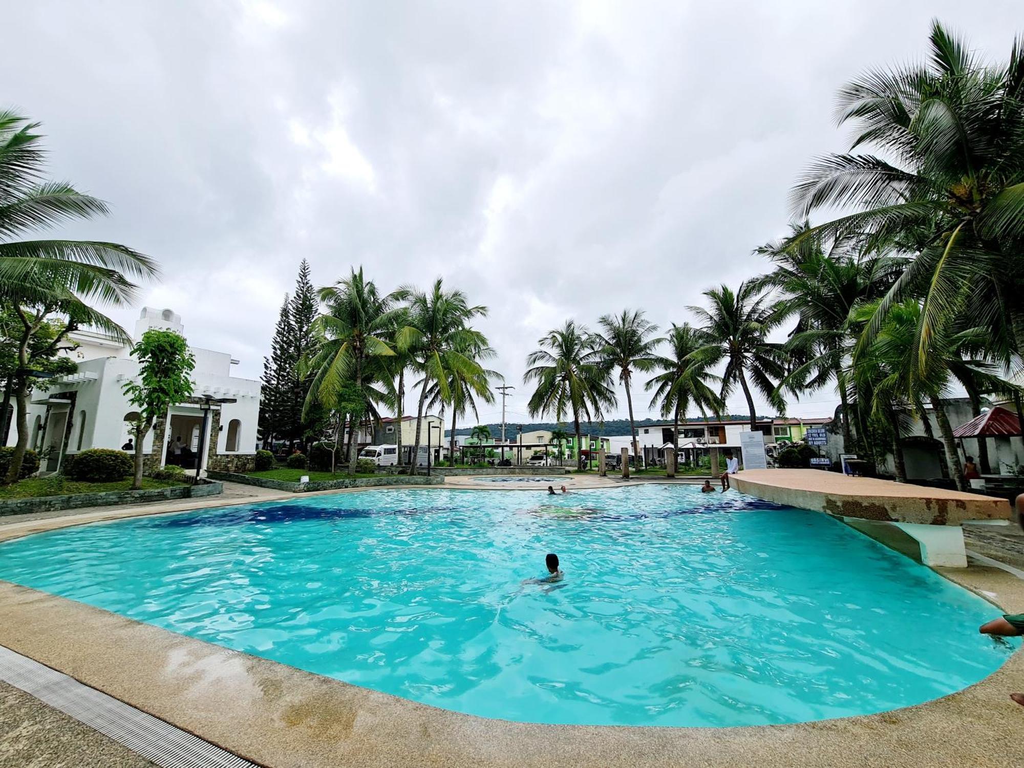 Calapan City Fully Furnished House Transient Near Xentromall L39 Exterior photo