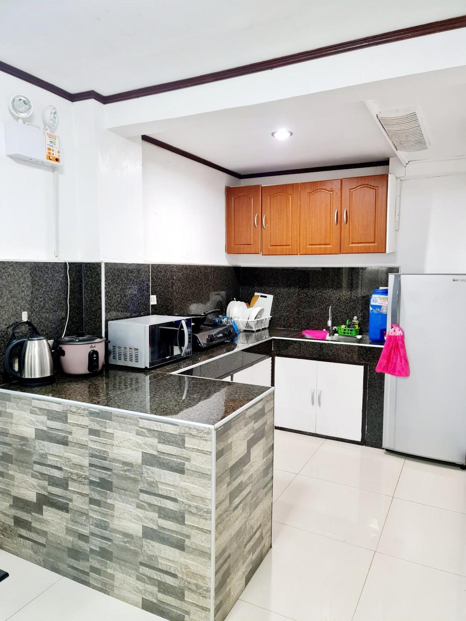 Calapan City Fully Furnished House Transient Near Xentromall L39 Exterior photo